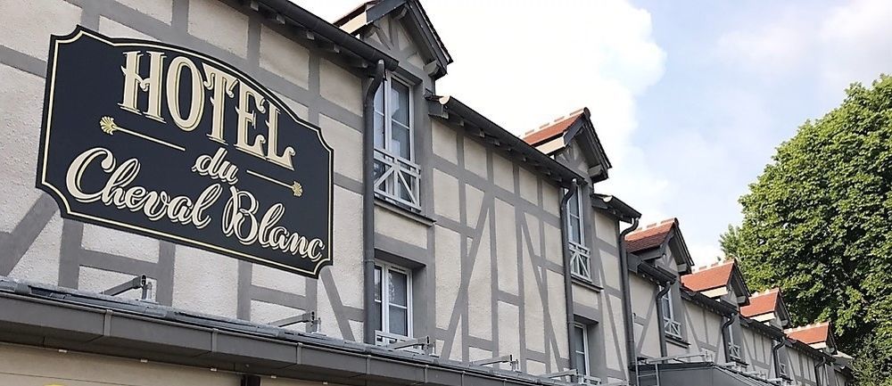 Hotel Du Cheval Blanc - Paris Marne La Vallee Disneyland Paris Bagian luar foto